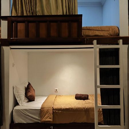 Ega S Hostel Batununggul Exteriér fotografie